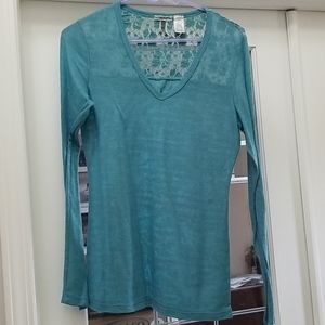 BKE Blue long sleeved shirt🦋